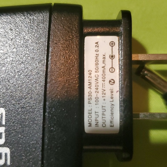 2/$8 📷 Targus Tg-unv100 camera battery charger - Picture 5 of 5